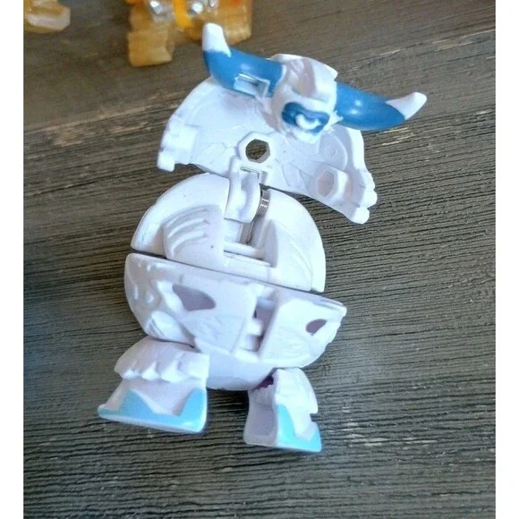 Bakugan Battle Brawlers Lot Of 7 B1000 B300 B400 B2800 B1900 B800 - Picture 3 of 6